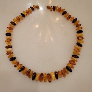 MULTI-COLOUR AMBER NECKLACE